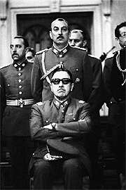 Pinochet y su s&eacute;quito de neonazis